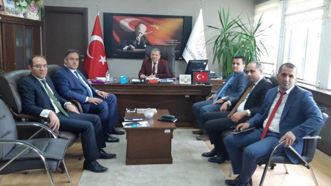 Milli Eğitim Müdürü Emin Engin Başkanlığında İlçe Milli Eğitim Müdürleri ile Değerlendirme Toplantısı Yapıldı.