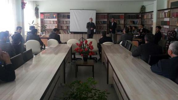 Sayın Valimiz Vedat Büyükersoy, Milli Eğitim Müdürü Cevdet Arslan Muş Anadolu Lisesi tarafından düzenlenen sınıflar arası münazara yarışması finaline katıldı. 