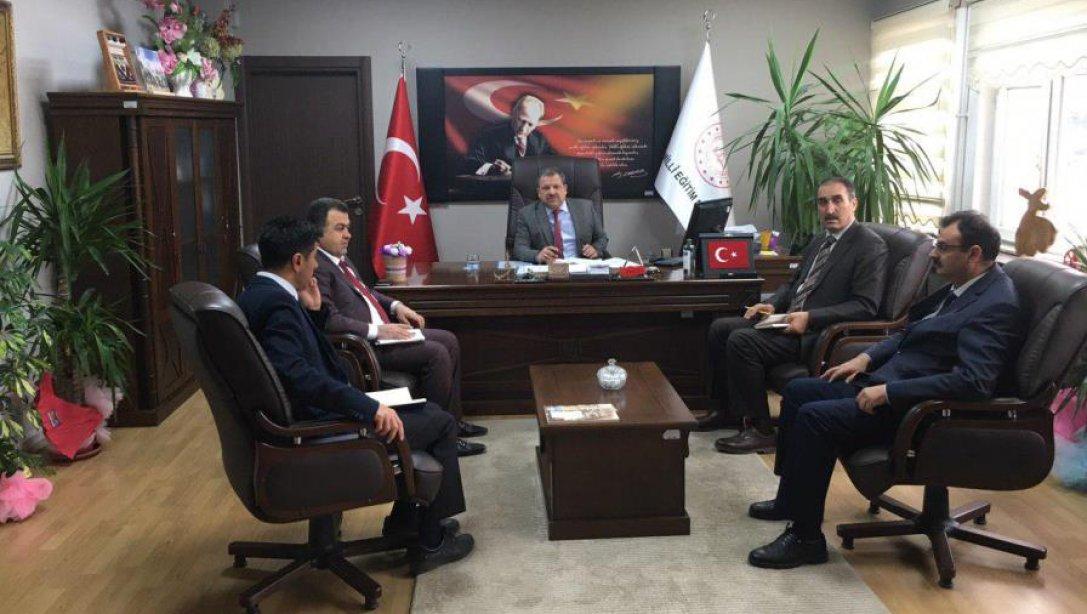 İl Milli Eğitim Müdür Emin Engin Başkanlığında Aylık Değerlendirme Toplantısı Yapıldı.