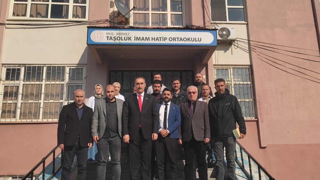 İL MİLLÎ EĞİTİM MÜDÜRÜMÜZ SAYIN ENVER KIVANÇ, KOCAELİ PUSULA SPOR KULÜBÜ TARAFINDAN YENİLENEN TAŞOLUK İMAM HATİP ORTAOKULU KÜTÜPHANESİ AÇILIŞINA KATILDI