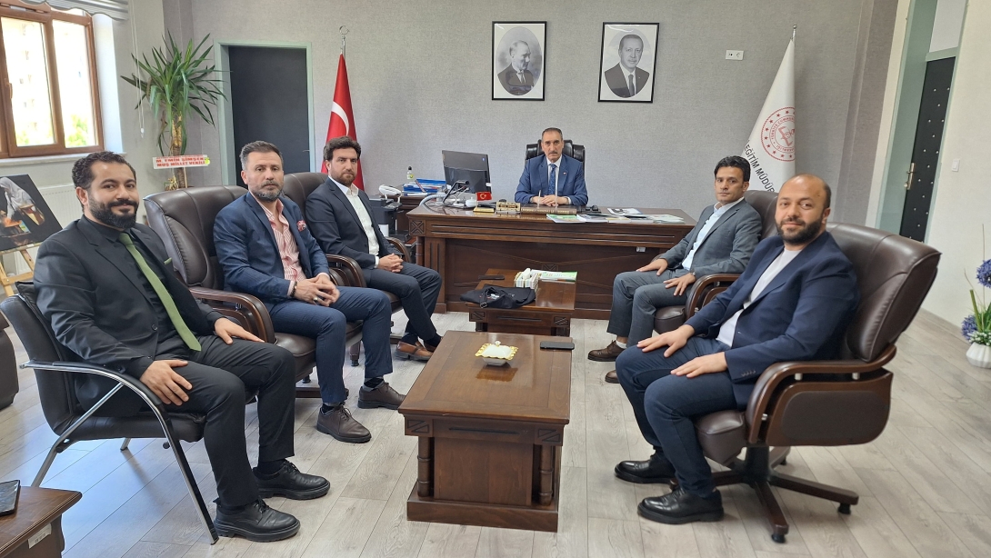 DİSKALKULİ DERNEĞİ BAŞKANI DOÇ. DR. YILMAZ MUTLU VE BERABERİNDEKİ YÖNETİM KURULU ÜYELERİ, İL MİLLİ EĞİTİM MÜDÜRÜMÜZ SAYIN ENVER KIVANÇ'A ZİYARETTE BULUNDULAR